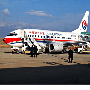 建三江空运航空快运业稳步发展的原因是什么？